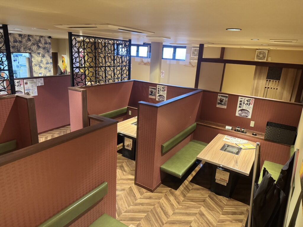 ええじゃん店内